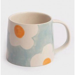 Tasse bleue à fleurs